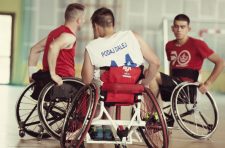 Marek wzywa na pojedynek konińskich POLICJANTÓW